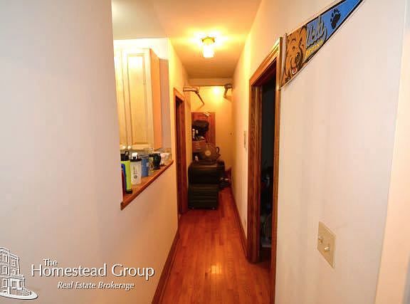 5th image of 3211 W Belle Plaine Ave #00