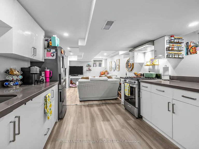 61 Chelsea Ave #1 — Photo 5