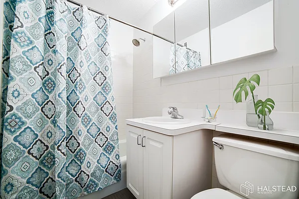 Rented by Brown Harris Stevens | media 9