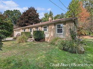 2820 Johnathan Ct NE, Grand Rapids, MI