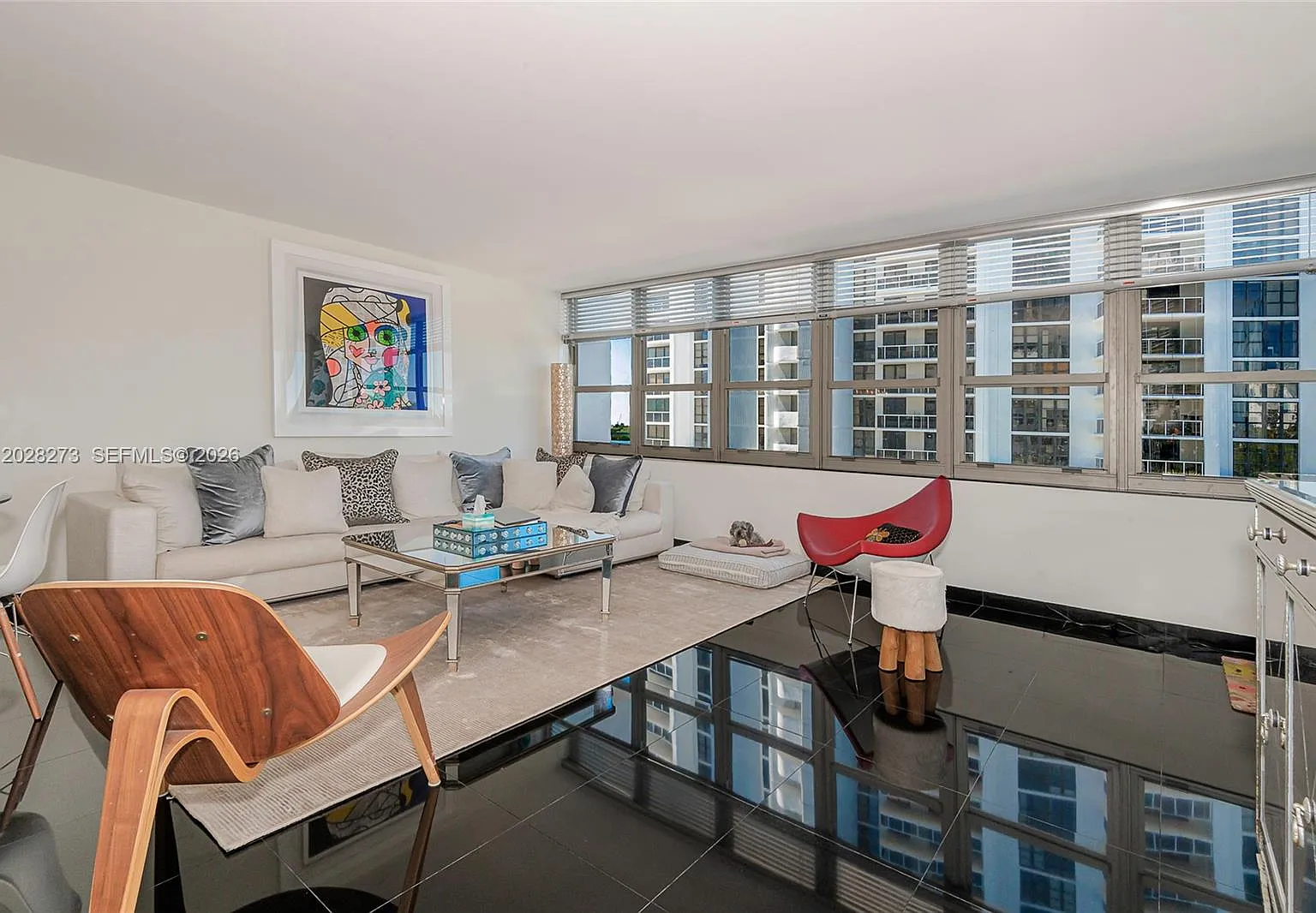Costa Brava Condo — Photo 4