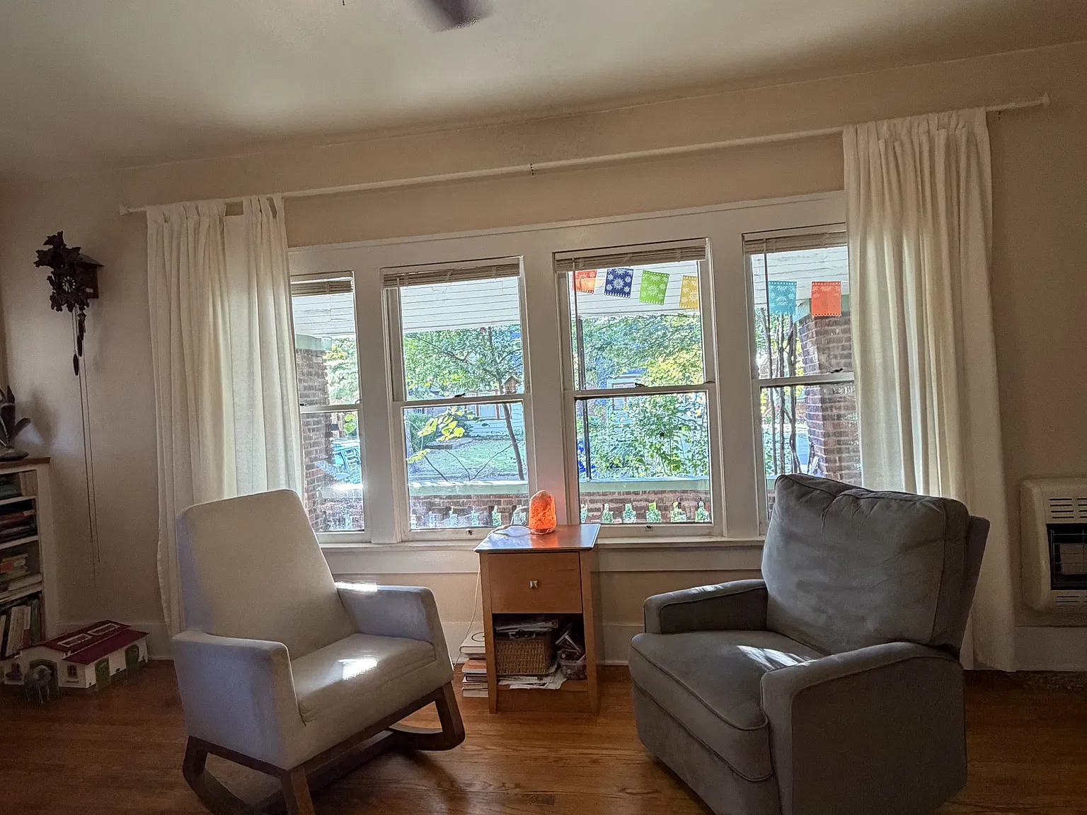 421 Park Dr — Photo 3