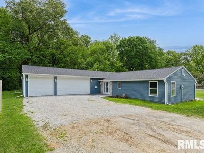 1231 Devils Glen Rd, Bettendorf, IA, 52722