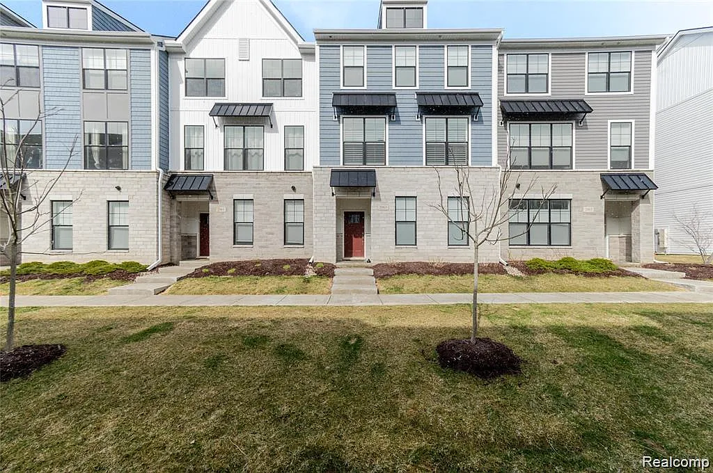 4 bed, 3.5 bath, 2064 sqft, $3,100 — Photo 1