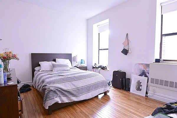 Rented by Compass | media 24