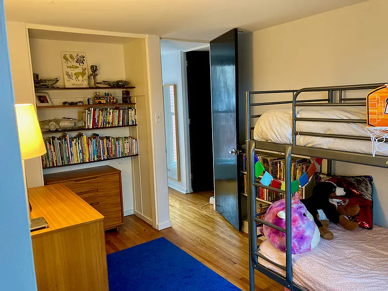 39 University Mews — Photo 15