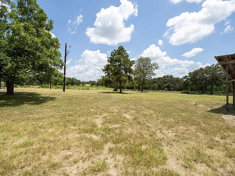 375 Brown Rd — Photo 23