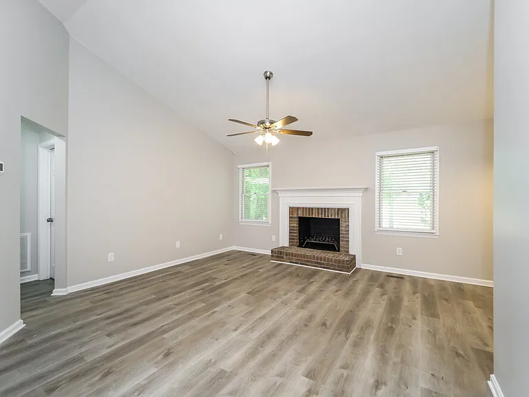 6262 Morehead Rd — Photo 5