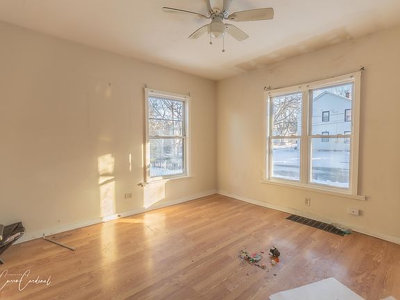 2nd image of 506 2nd St