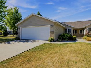 3595 Harrison St S, Fargo, ND 58104