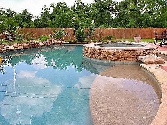 4th image of 11302 Dawnheath Dr