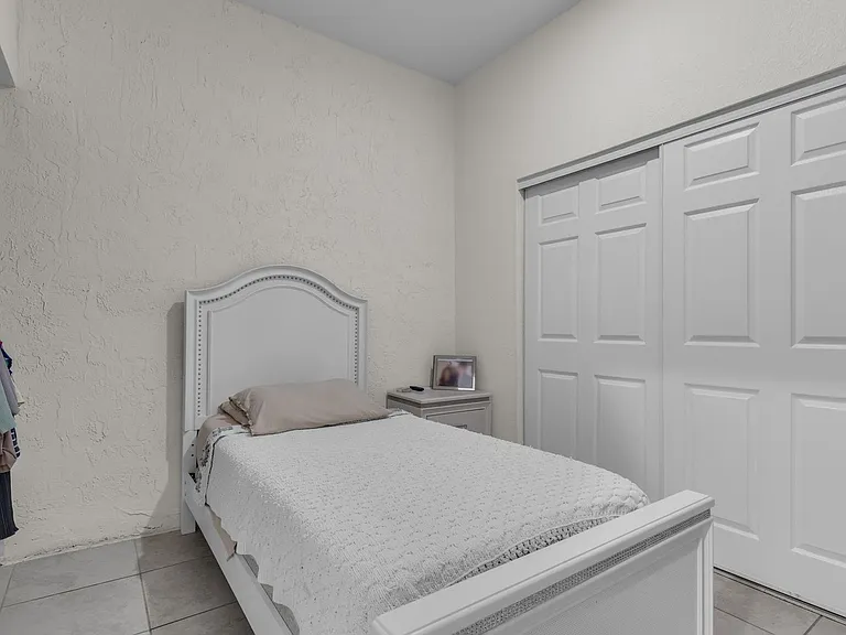 11413 SW 252nd St — Photo 15
