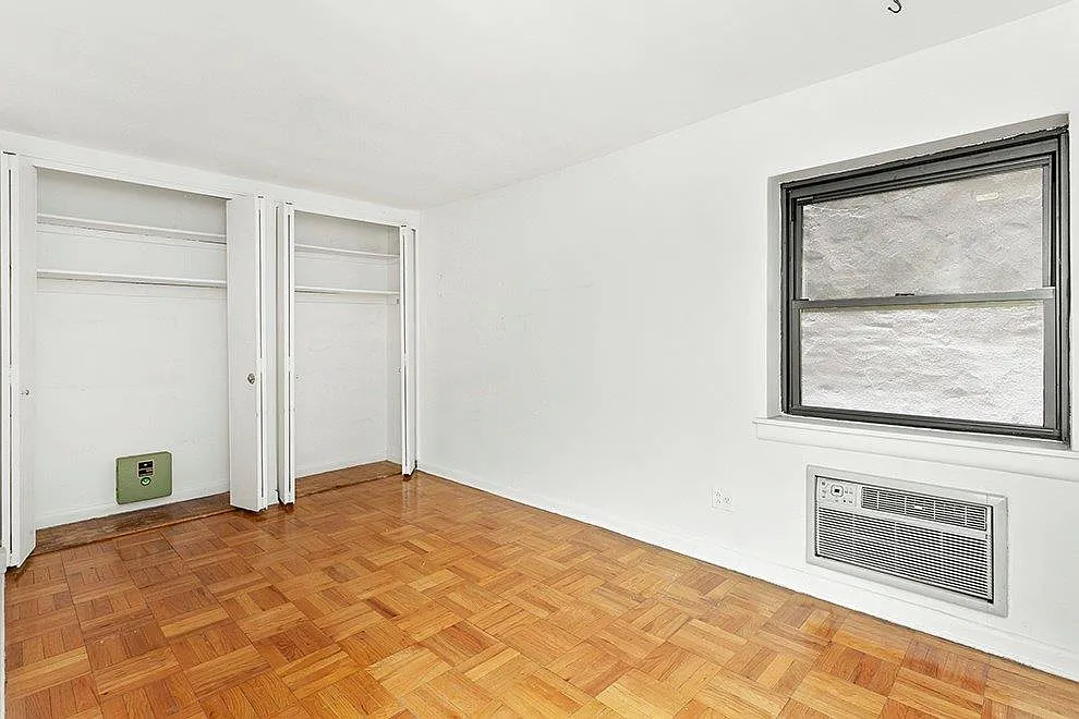 235 East 51st Street — Photo 4