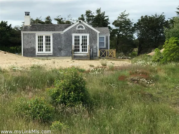 2 & 1 Windsor Rd, Nantucket, MA 02554
