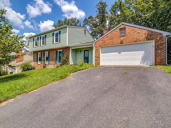 2nd image of 6040 Oriole Ln