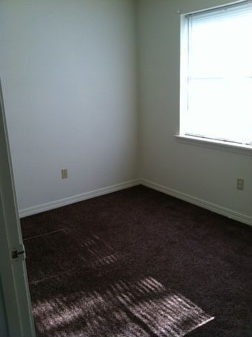 Bedroom 3 Back