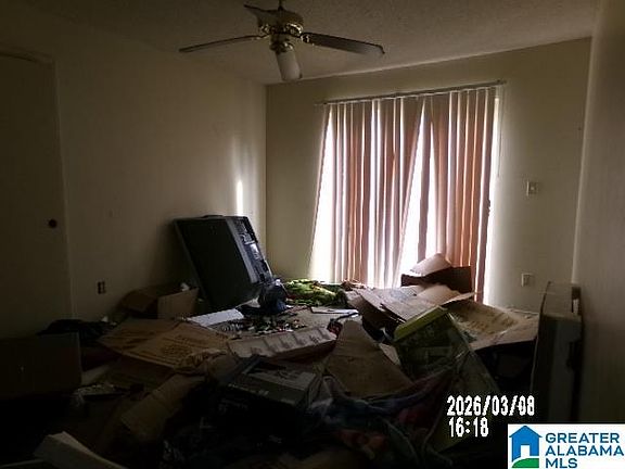2nd image of 121 16th Ave NE