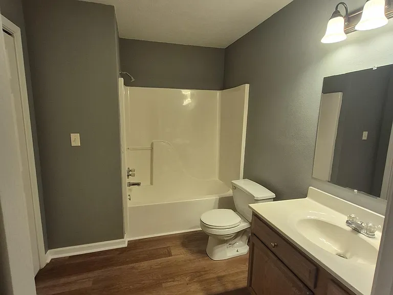 712 Michael Dr — Photo 23