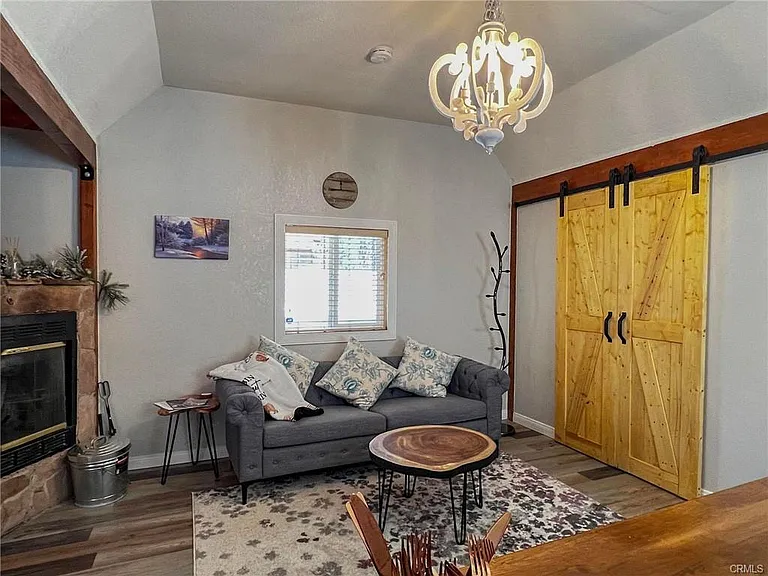 42619 Cedar Ave — Photo 6