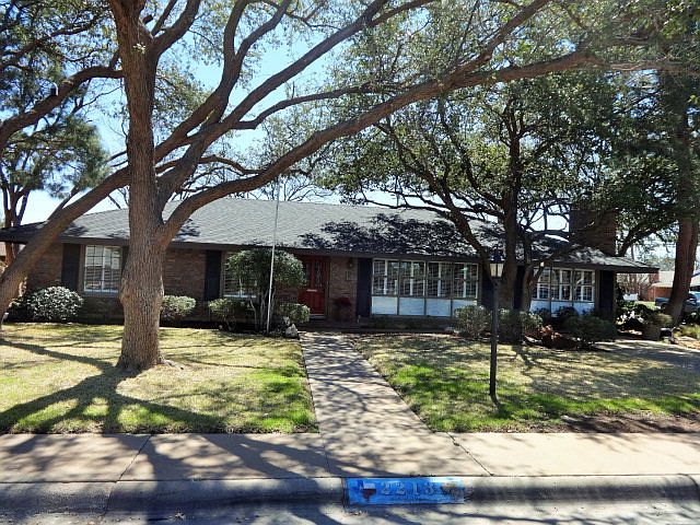 1st image of 2213 Humble Ave