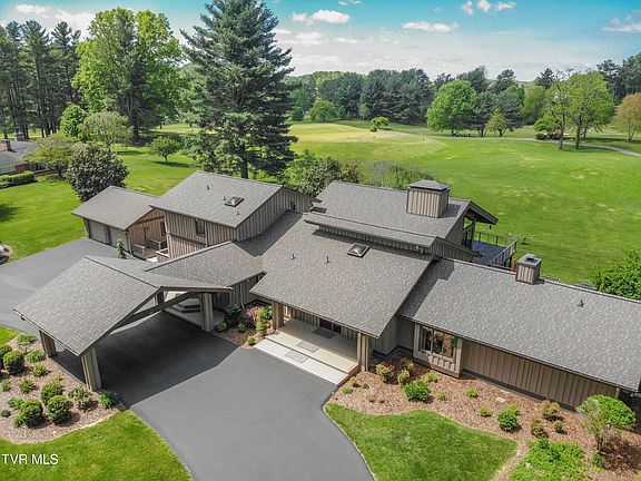 3rd image of 72 Fairway Dr