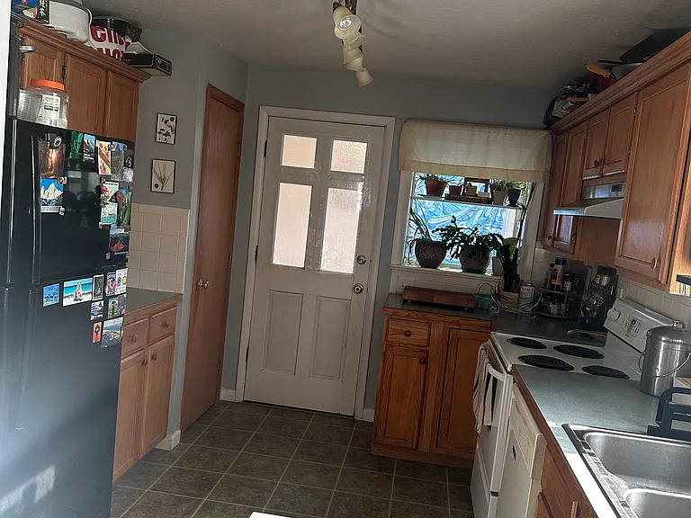 216 Fishback Ave — Photo 12