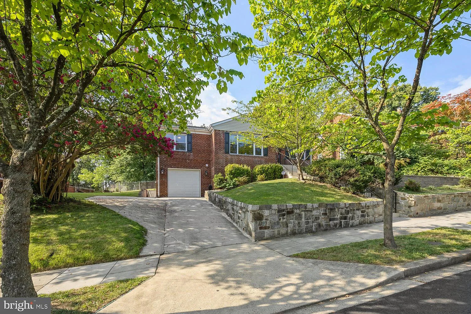 331 Quackenbos St NE photo 1