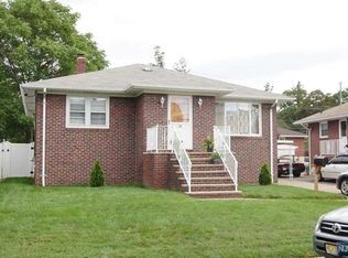 16 Jackson Ave, South Hackensack, NJ 07606