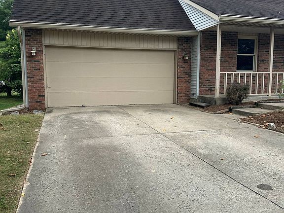 4th image of 1006 S Carleton Ct