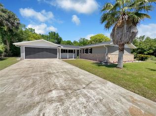 8 Spring Lake Way, Ocala, FL 34472