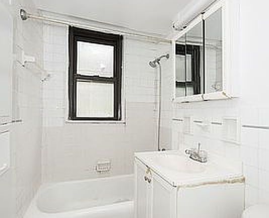 5th image of 61-45 98th St #15E