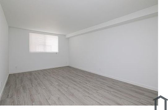 2nd image of 13605 NE 3rd Ct #210