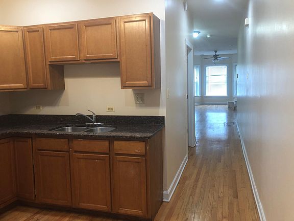 3rd image of 7117 S Woodlawn Ave #1-F