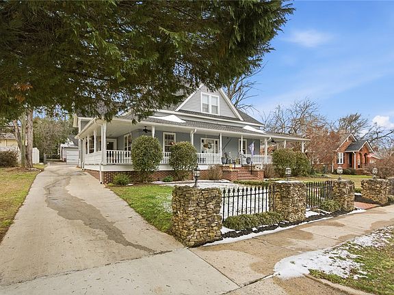 3rd image of 110 S Fairplay St