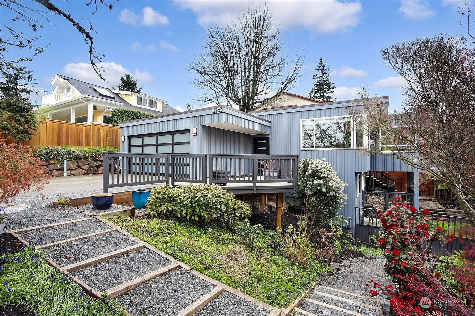 8420 California Avenue SW photo 1