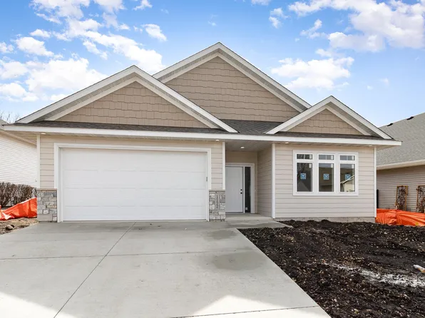 1122 Village St SE, New Prague, MN 56071