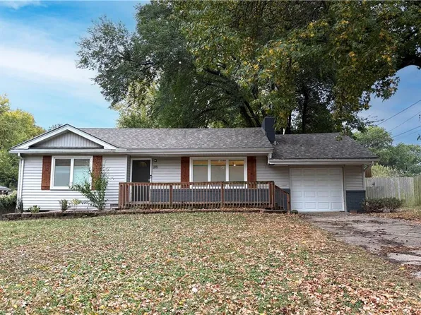 315 NE Forest Ave, Lees Summit, MO 64063