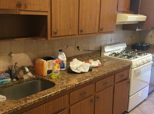 60-70 Catalpa Ave, Flushing, NY 11385