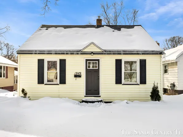 1949 Letart Ave, Muskegon, MI 49441