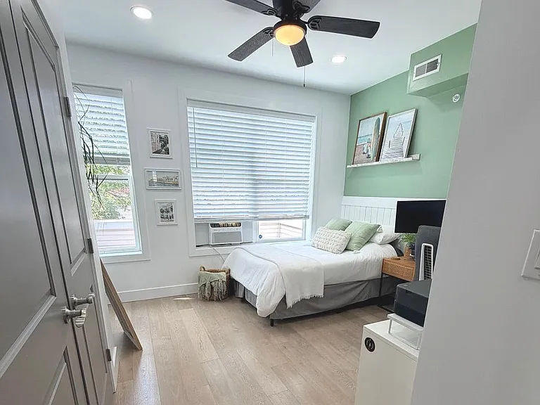 2239 Tasker St — Photo 42