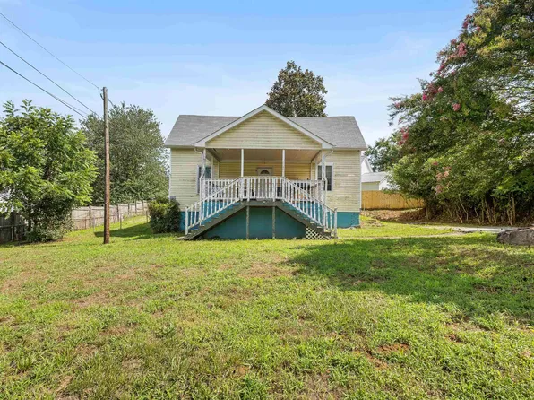 31 McCaughrin St, Pelzer, SC 29669