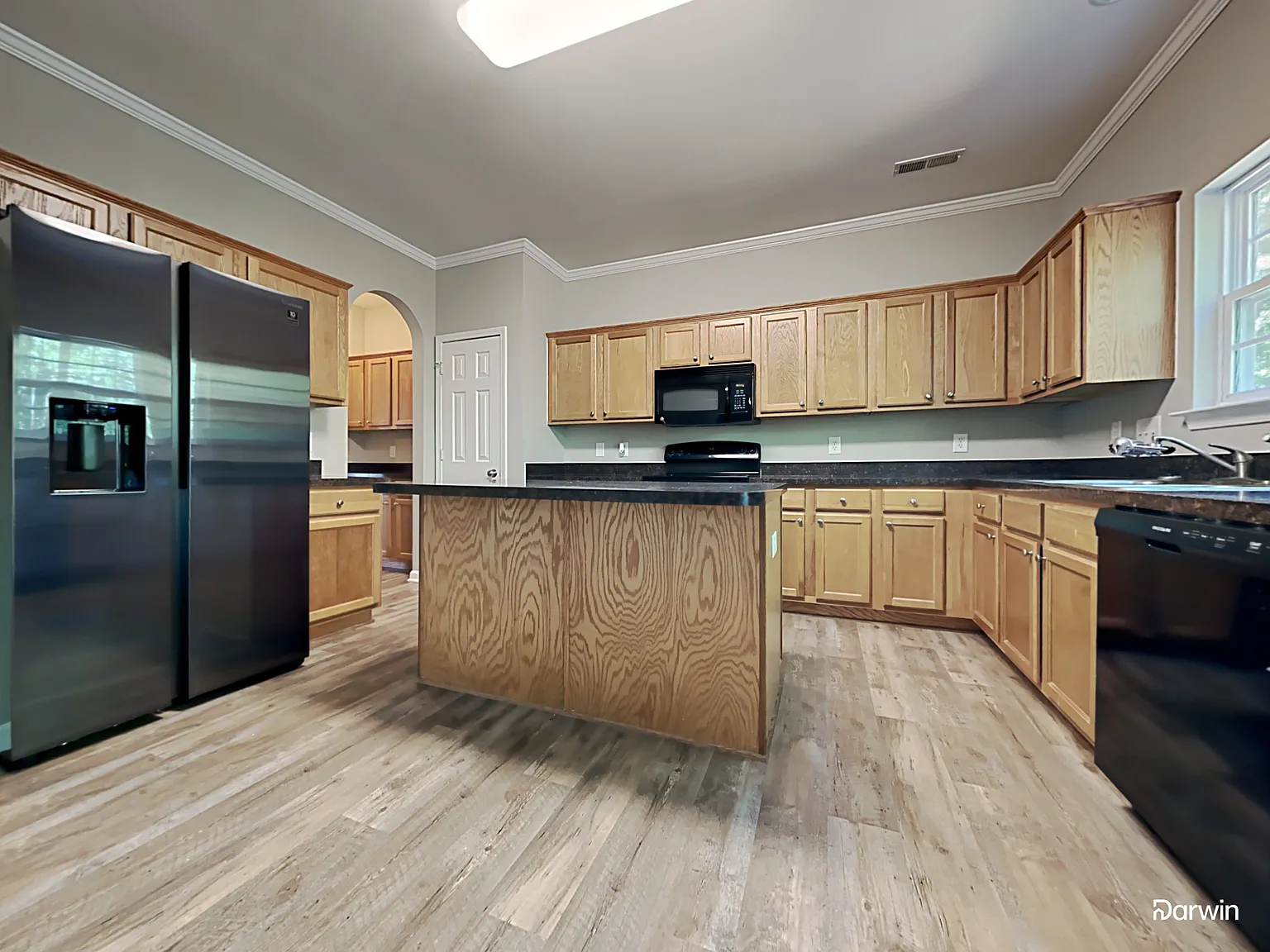 4 bed, 2.5 bath, 2278 sqft, $2,235 — Photo 3