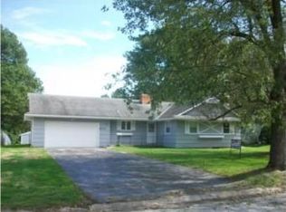 8211 Willow Way, Raytown, MO 64138