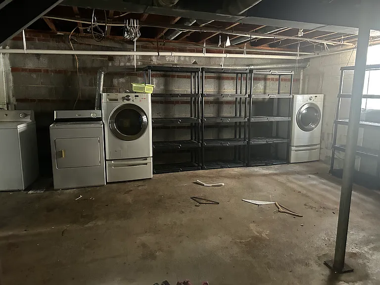 Washer and dryers included, however, not replaced if not working