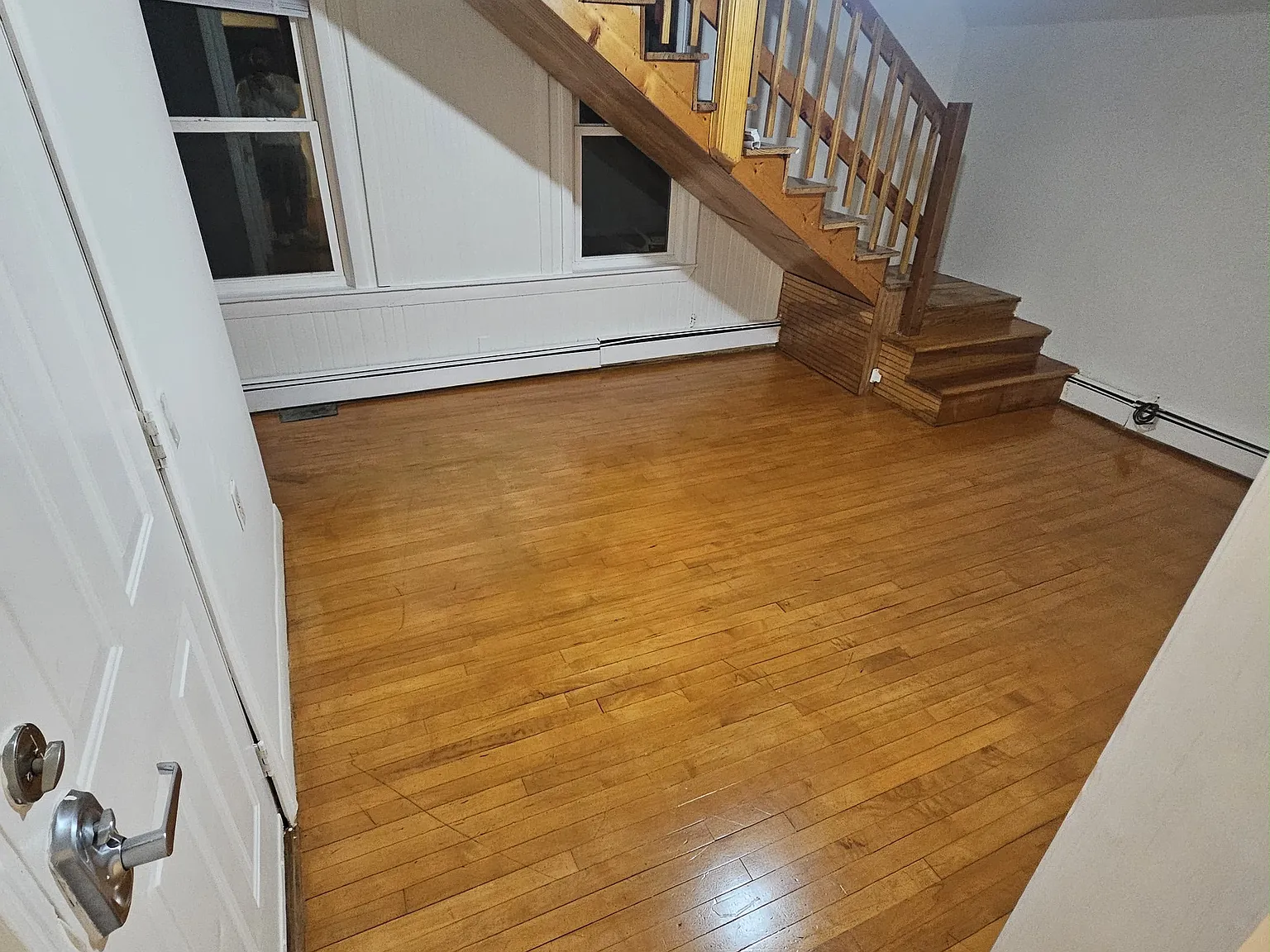 3 bed, 900 sqft, $2,500 — Photo 2