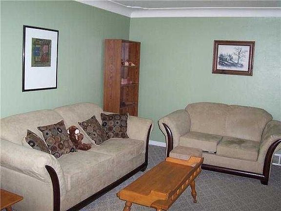 3rd image of 3205 Escott Ave
