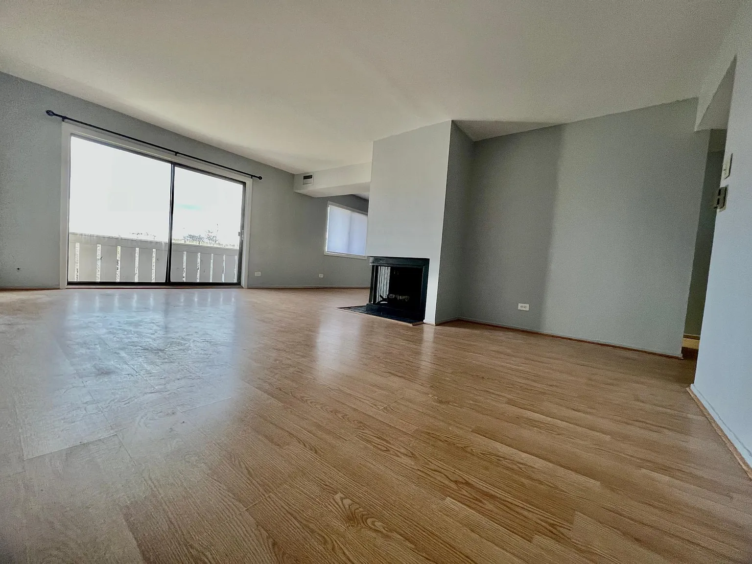 2 bed, 1200 sqft, $1,950 — Photo 1