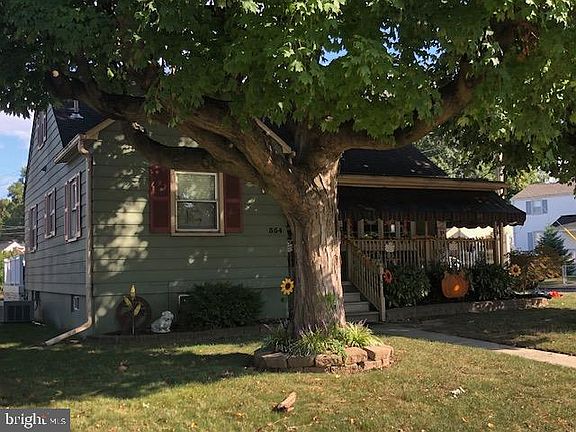 3rd image of 354 Greenwood Ave
