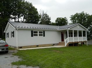 1583 Chinquapin Grove Rd, Bluff City, TN 37618