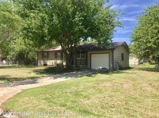 308 E 8th St, Halstead, KS 67056